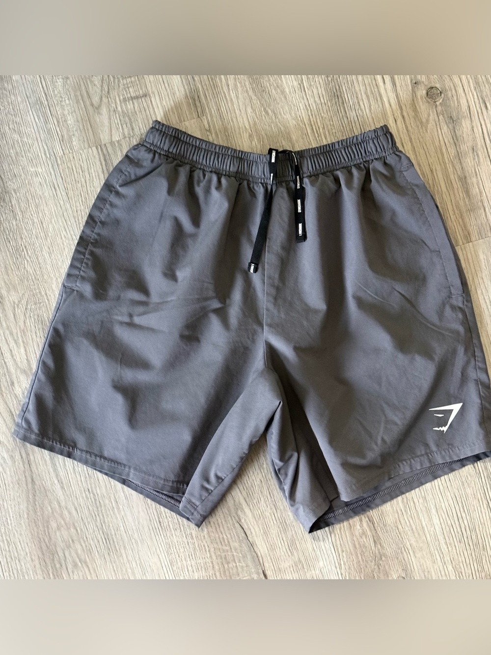 Gymshark Arrival 7” Athletic Shorts Gray Men’s Size Small